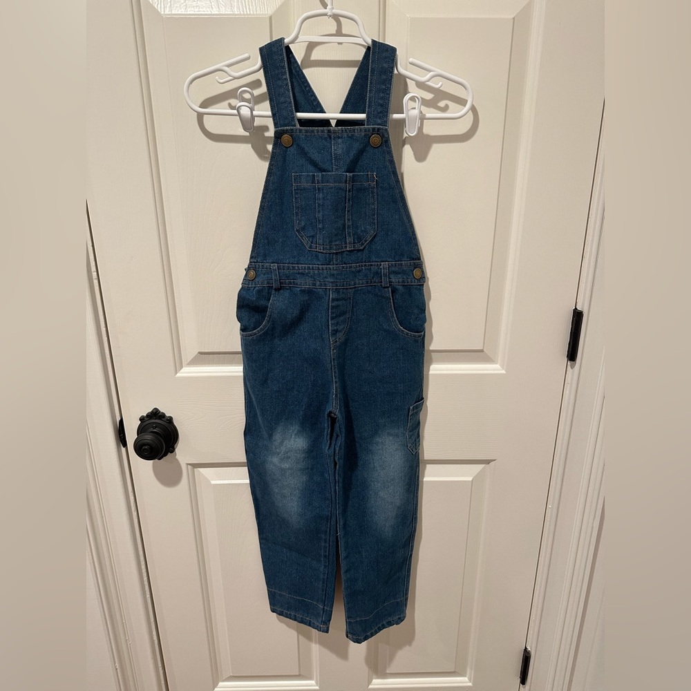 Grandwish overalls size 7. Great for Halloween costume!